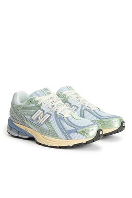 Sneaker U1906