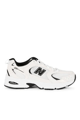 Sneaker MR530