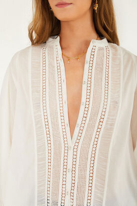 Bluse mit Spitzendetails