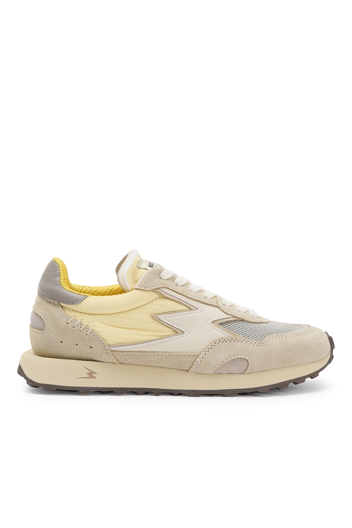 Sneaker Hype 240