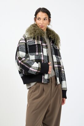Jacke Kpop
