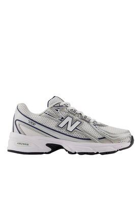 Sneaker U740